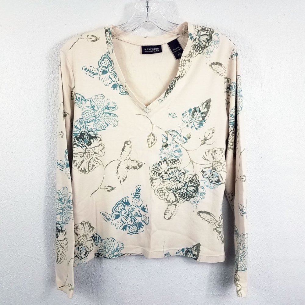 New York & Company Women's Long Sleeve V Neck Floral Shirt Top Blouse Sweater - Picture 10 of 11
